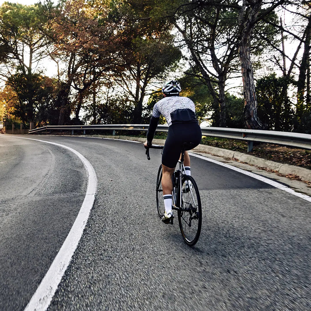 Top-safety-tips-for-every-cyclist Velo-Tool