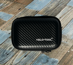 Black carbon fiber-patterned case with 