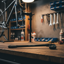 Suspension Shock Pump - Professional 300PSI Precision Tool 167g Velo-Tool